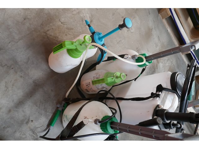 Strooiwagen + vernevelaars - afbeelding 4 van  4