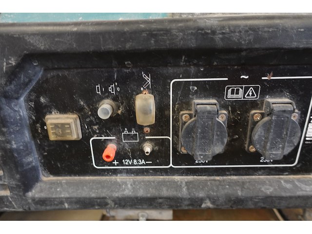 Stroomgenerator makita - afbeelding 7 van  8