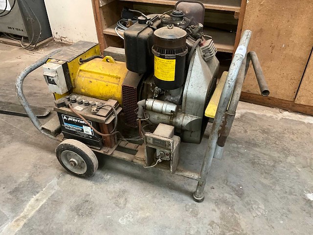 Stroomgenerator - afbeelding 1 van  4