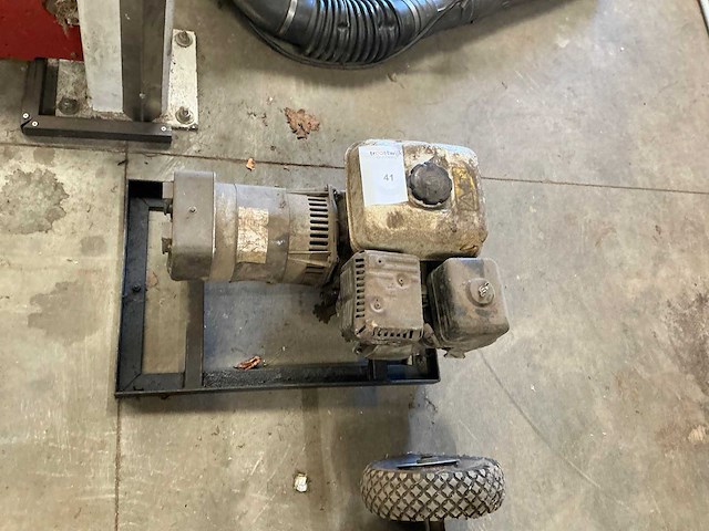 Stroomgenerator - afbeelding 1 van  6