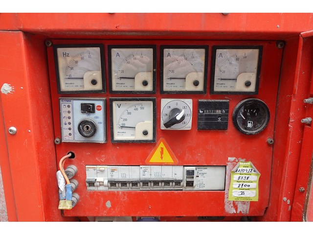 Stroomgroep perkins + stroomverdeler - afbeelding 20 van  21