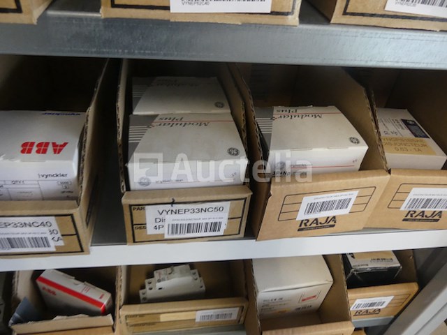 Stroomonderbrekers, contactoren, siertjes, enzovoort. - afbeelding 3 van  20