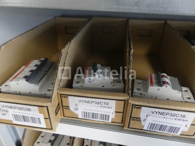 Stroomonderbrekers, contactoren, siertjes, enzovoort. - afbeelding 7 van  20