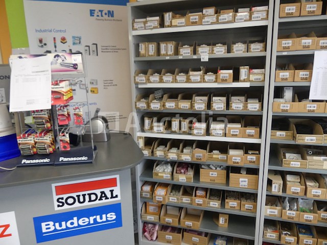 Stroomonderbrekers, contactoren, siertjes, enzovoort. - afbeelding 1 van  20