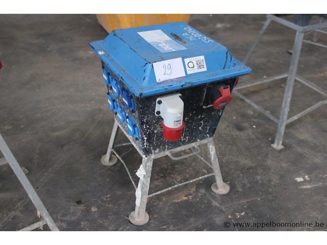 Stroomverdeelkast bos midi laag met bouwjaar 2000, 220.380 v, 3 fasen en serienummer 36612, werking niet gekend - afbeelding 1 van  2