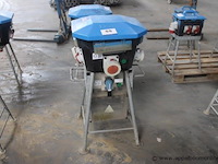 Stroomverdeelkast friand, e30, 400v, ip44, op metalen statief, werking niet gekend - afbeelding 1 van  4