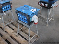 Stroomverdeelkast, pce, met diverse cee-stopcontacten, op metalen statief, werking niet gekend - afbeelding 1 van  2