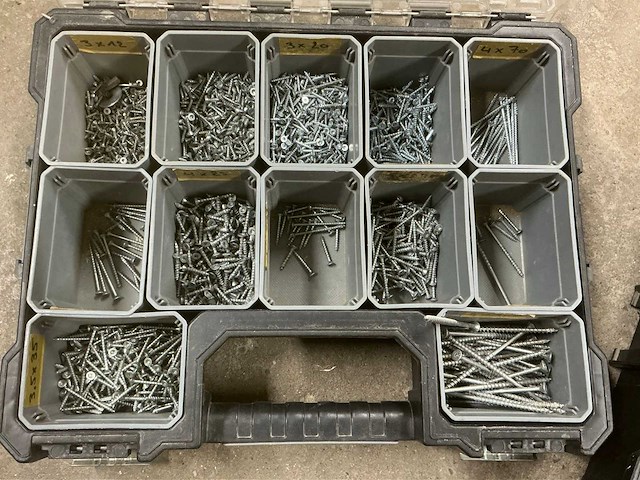 Stroxx stapelbare gereedschapskoffer met inhoud (4x) - afbeelding 4 van  6
