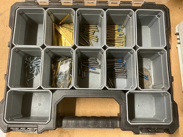 Stroxx stapelbare gereedschapskoffer met inhoud (5x) - afbeelding 4 van  9