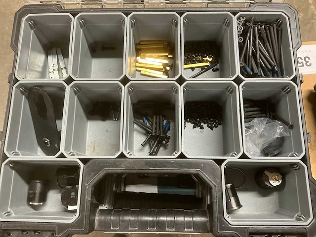 Stroxx stapelbare gereedschapskoffer met inhoud (5x) - afbeelding 7 van  9