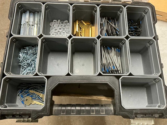 Stroxx stapelbare gereedschapskoffer met inhoud (5x) - afbeelding 8 van  9