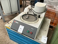 Struers labopol-1 labo polijstmachine - afbeelding 2 van  3