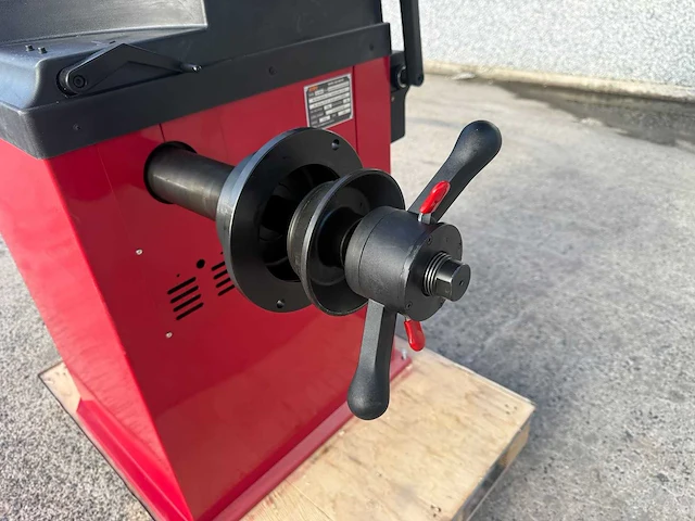 Strv - ad-wb24 - balanceer machine - banden balanceer machine - afbeelding 2 van  14