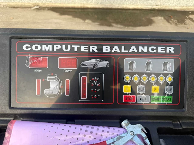 Strv - ad-wb24 - balanceer machine - banden balanceer machine - afbeelding 4 van  14