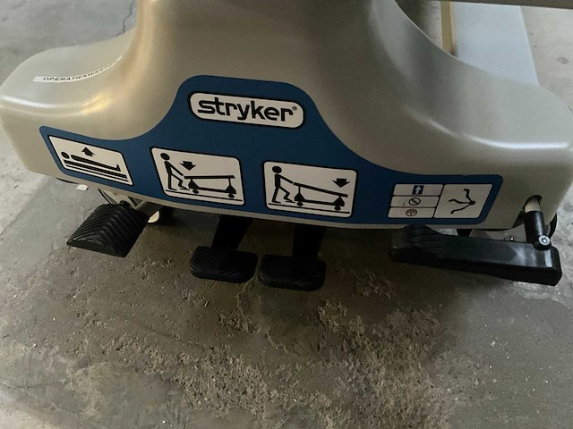 Strycker elektrische brancard - afbeelding 5 van  7