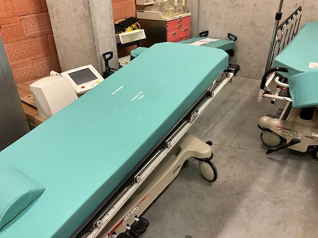 Stryker 1020 trauma stretcher - afbeelding 2 van  8