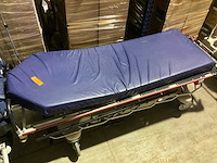 Stryker elektrische brancard - afbeelding 1 van  5