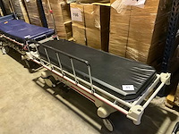 Stryker elektrische brancard - afbeelding 1 van  6