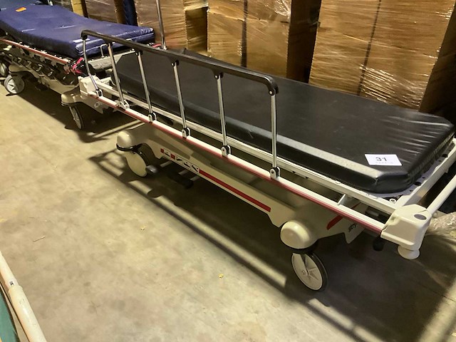 Stryker elektrische brancard - afbeelding 2 van  6