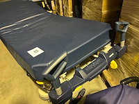 Stryker elektrische brancard - afbeelding 4 van  10