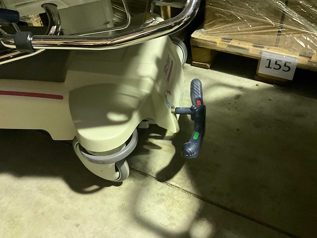 Stryker elektrische brancard - afbeelding 5 van  10