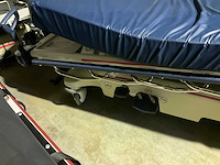 Stryker elektrische brancard - afbeelding 6 van  10