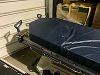Stryker elektrische brancard - afbeelding 5 van  8