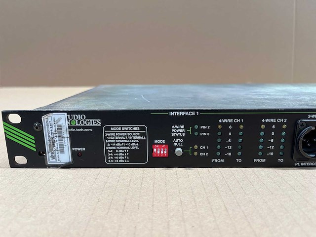 Studio technologies model 46 dual 2-wire analog audio to 4-wire analog audio interface - afbeelding 2 van  6