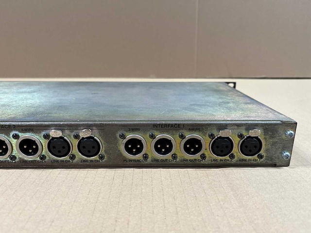 Studio technologies model 46 dual 2-wire analog audio to 4-wire analog audio interface - afbeelding 5 van  6