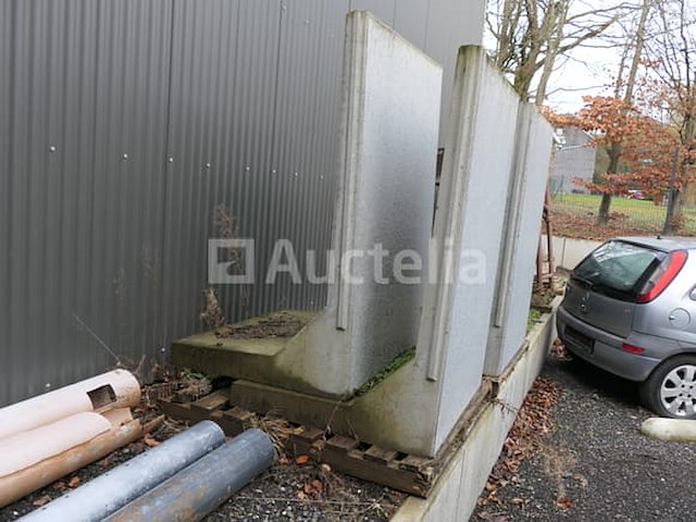 Stuk beton l voor keerwand béton de la lomme - afbeelding 1 van  6