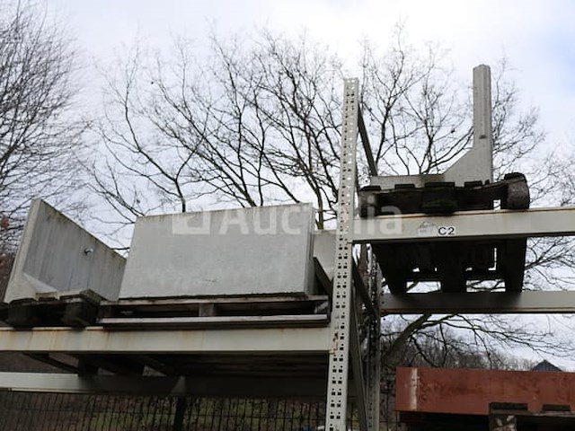 Stuk beton l voor keerwand béton de la lomme - afbeelding 2 van  6