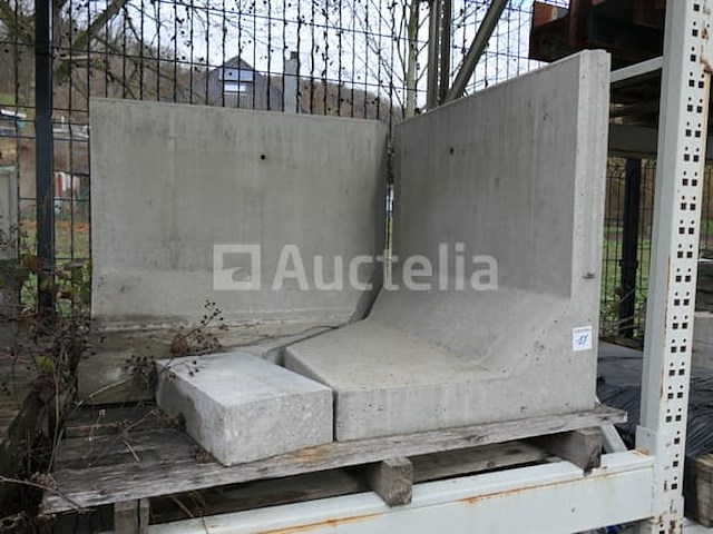 Stuk beton l voor keerwand béton de la lomme - afbeelding 4 van  6