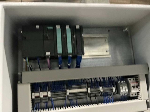 Sturingskast met inhoud - afbeelding 4 van  6