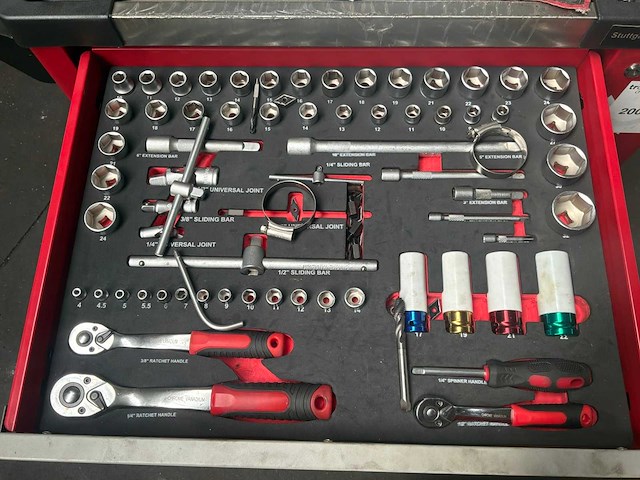 Stuttgart gereedschapswagen 7 laden - afbeelding 3 van  9