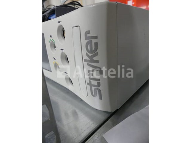 Styker core ic 4919a-5400 chirurgische elektrisch gereedschap besturingsunit - afbeelding 1 van  4