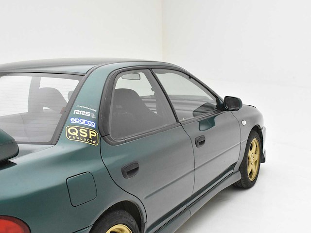 Subaru impreza 2.0 gt turbo - afbeelding 35 van  44