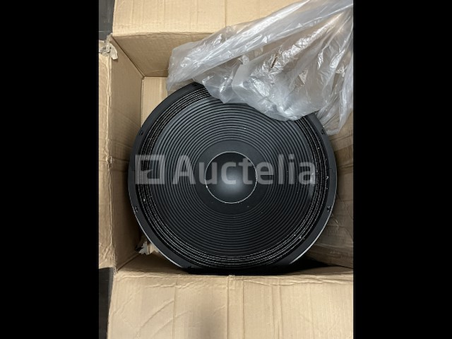 Subwoofer 18 inch - afbeelding 1 van  2