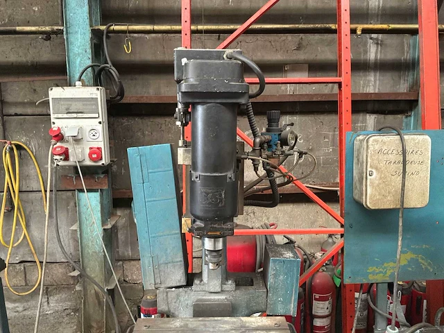 Sugino automatische boorinstallatie - selfeeder elektrische esc-w1318 - afbeelding 8 van  14