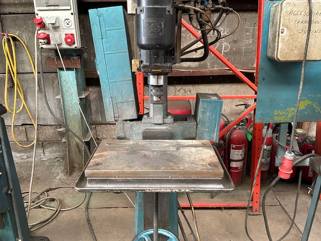 Sugino automatische boorinstallatie - selfeeder elektrische esc-w1318 - afbeelding 9 van  14