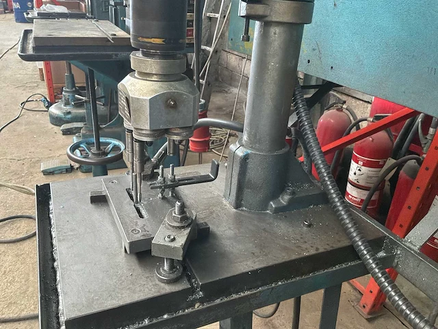 Sugino gelijktijdige multi tap / synchro tapper + multi tap head 4tc-12040af - afbeelding 4 van  13