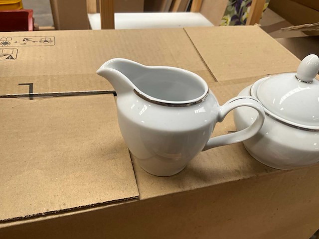 Suikerpot en melkkan (18x) - afbeelding 2 van  5