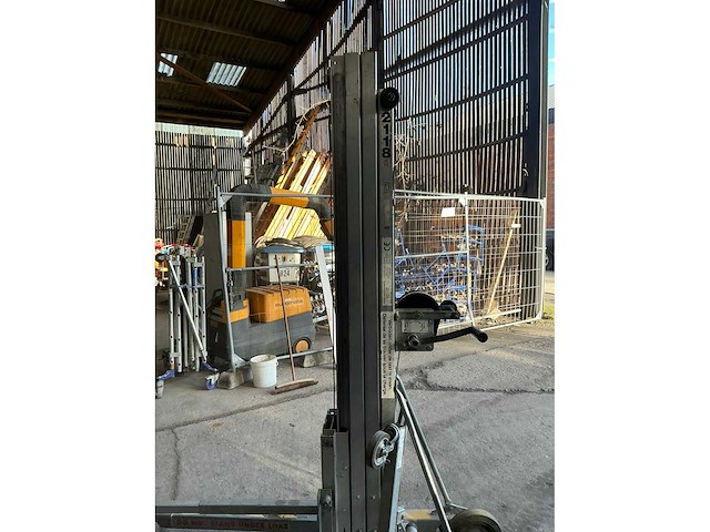 Sumner model 2118 manuele platenlift - afbeelding 9 van  11