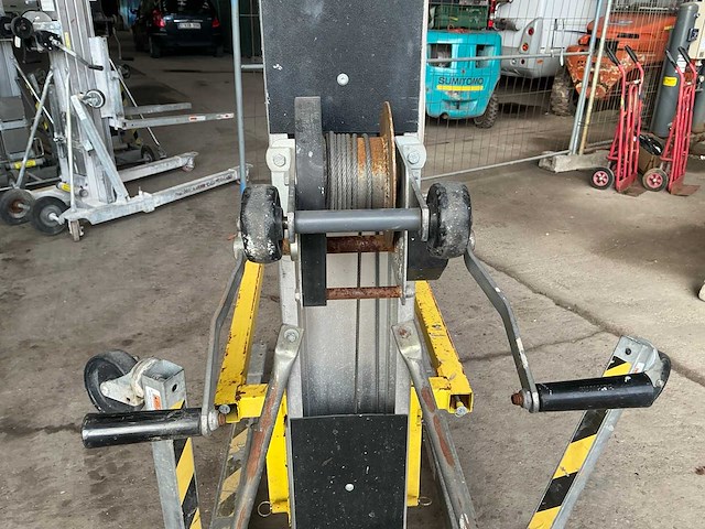 Sumner model 2118 manuele platenlift - afbeelding 10 van  10