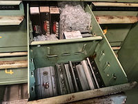 Sunnen metalen werkplaatskast met inhoud - afbeelding 5 van  6