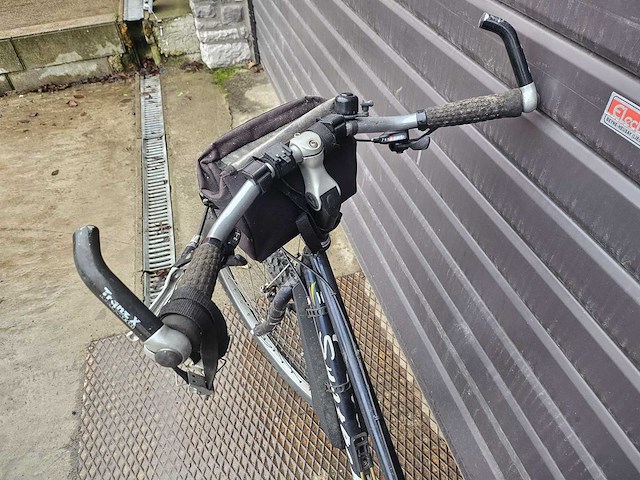 Suntech mountainbiken - afbeelding 6 van  6