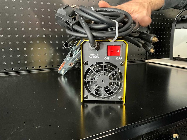 Suoerde mma-120 elektrode lasapparaat 200a - afbeelding 3 van  4