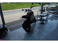Super soco - streethunter - tsb - e-scooter - afbeelding 7 van  8