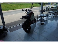 Super soco - streethunter - tsb - e-scooter - afbeelding 7 van  8