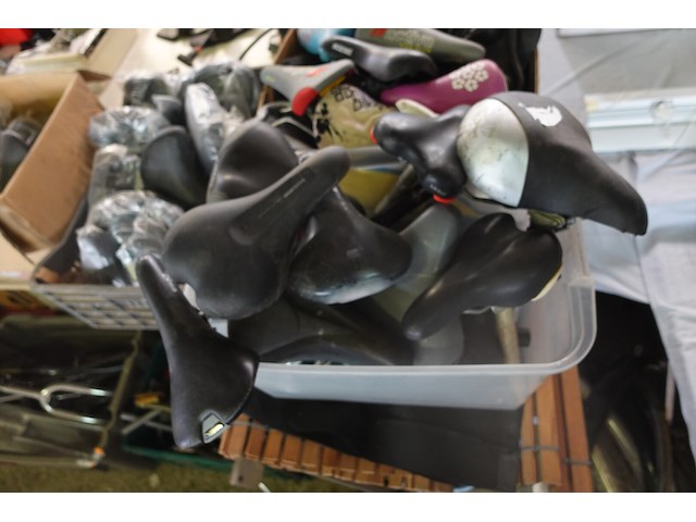 Supergrote partij fietsgerief - afbeelding 13 van  40