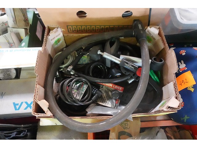 Supergrote partij fietsgerief - afbeelding 15 van  40